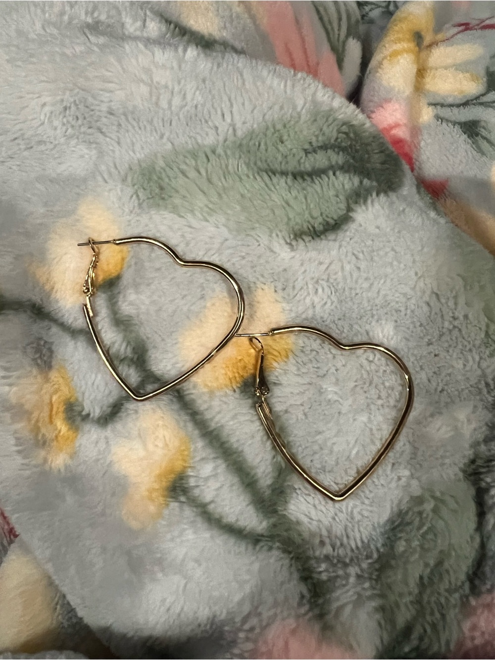 Gold Heart Hoop Earrings - Classic Women Jewelry